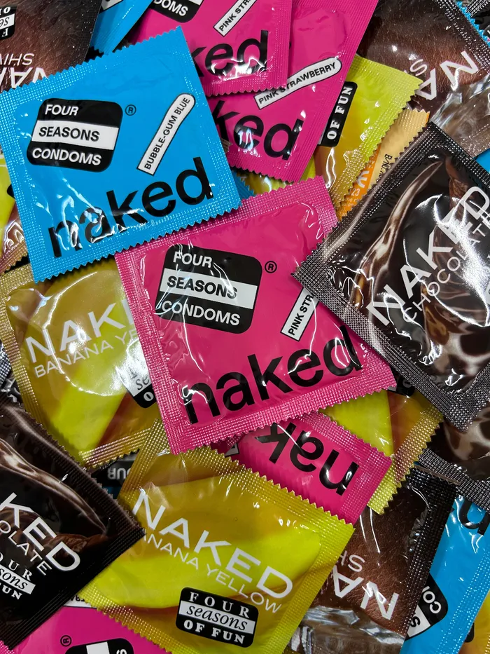 Four Seasons Four Seasons Flavored 40 Condoms Vibrators