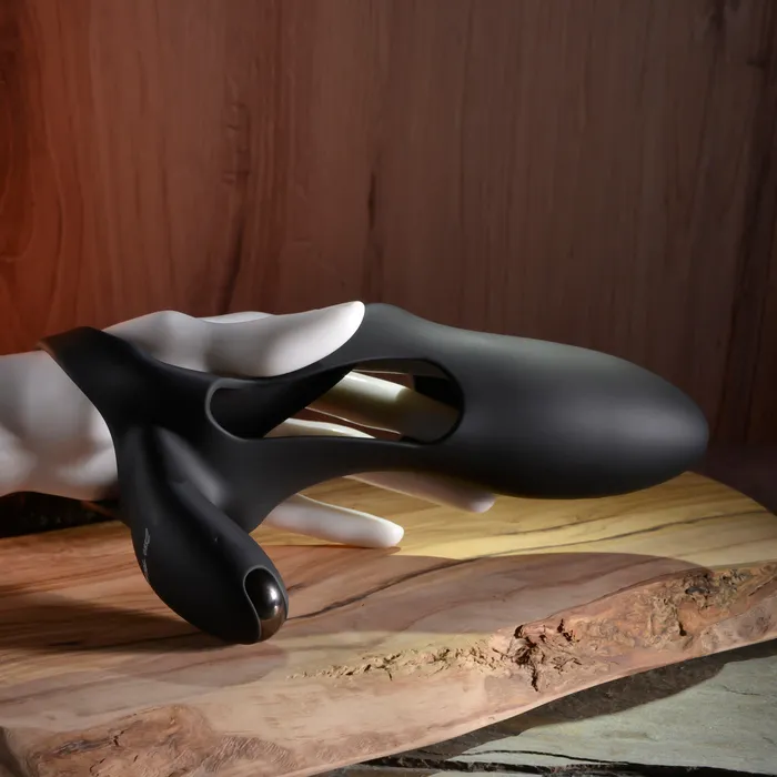 Evolved Novelties Male Sex Toys Nautilus Rechargable Vibrating Penis Sleeve for Couples with Remote Control